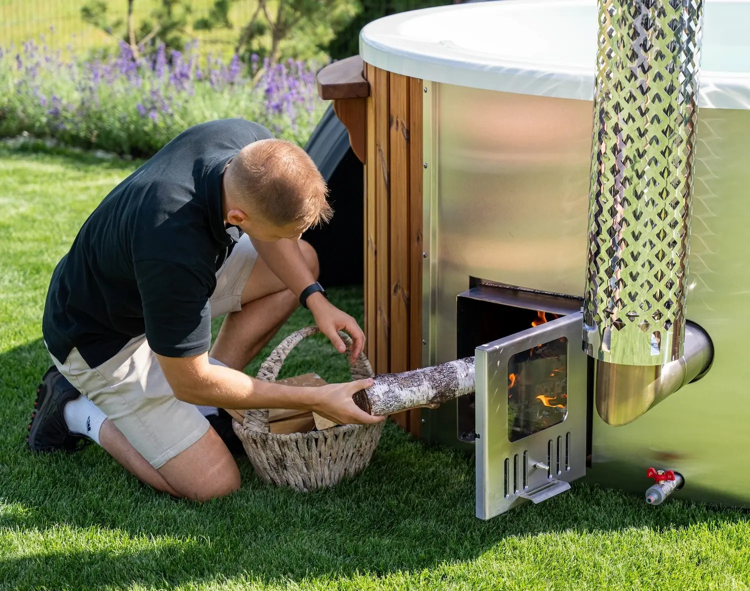 Memelwood-koupací sud-vertical-04-AndersKafka