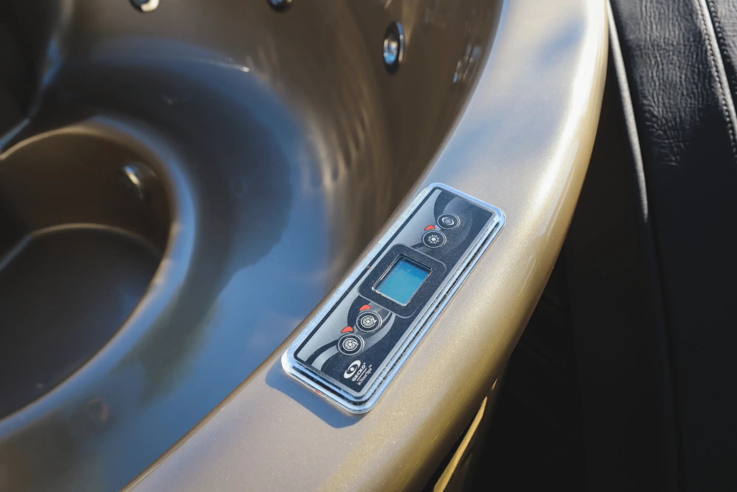 Memelwood-koupací sud-vertical-13-AndersKafka