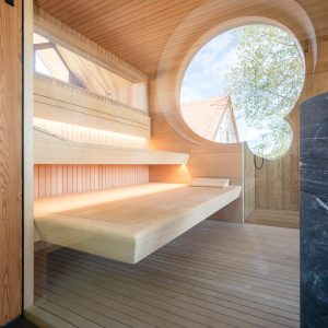 2025 4 AndersKafka Sauna na míru 2 LR-14